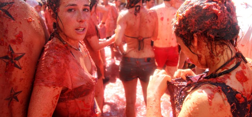 Tomatina celebrates the attack with tomatoes