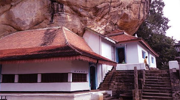 Ridi-Viharaya-(-Silver-Temple),-Kurunegala